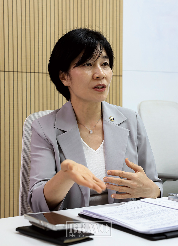 ▲현수엽 보건복지부 제1차관이 9일 서울 중구 정부스마트위크센터에서 브라보마이라이프와 인터뷰를 하고 있다. 고성준 기자 joonko1@