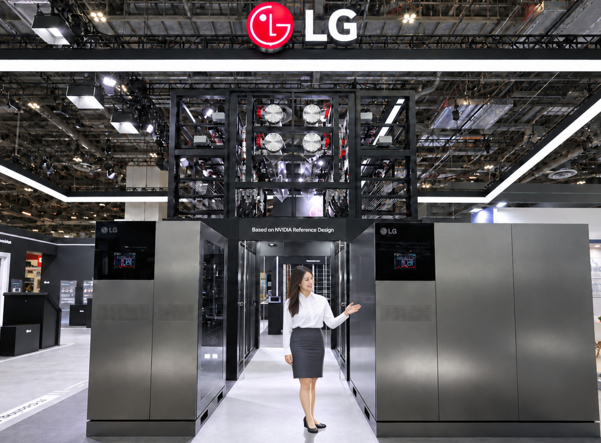 ▲LG전자가 29일 싱가포르에서 개막한 '데이터센터월드 아시아 2026'에 참가해, 엔비디아 규격 승인을 받은 1㎿와 2.6㎿ 냉각수분배장치(CDU)를 포함한 AI 데이터센터 냉각 솔루션을 선보인다. (사진제공=LG전자)