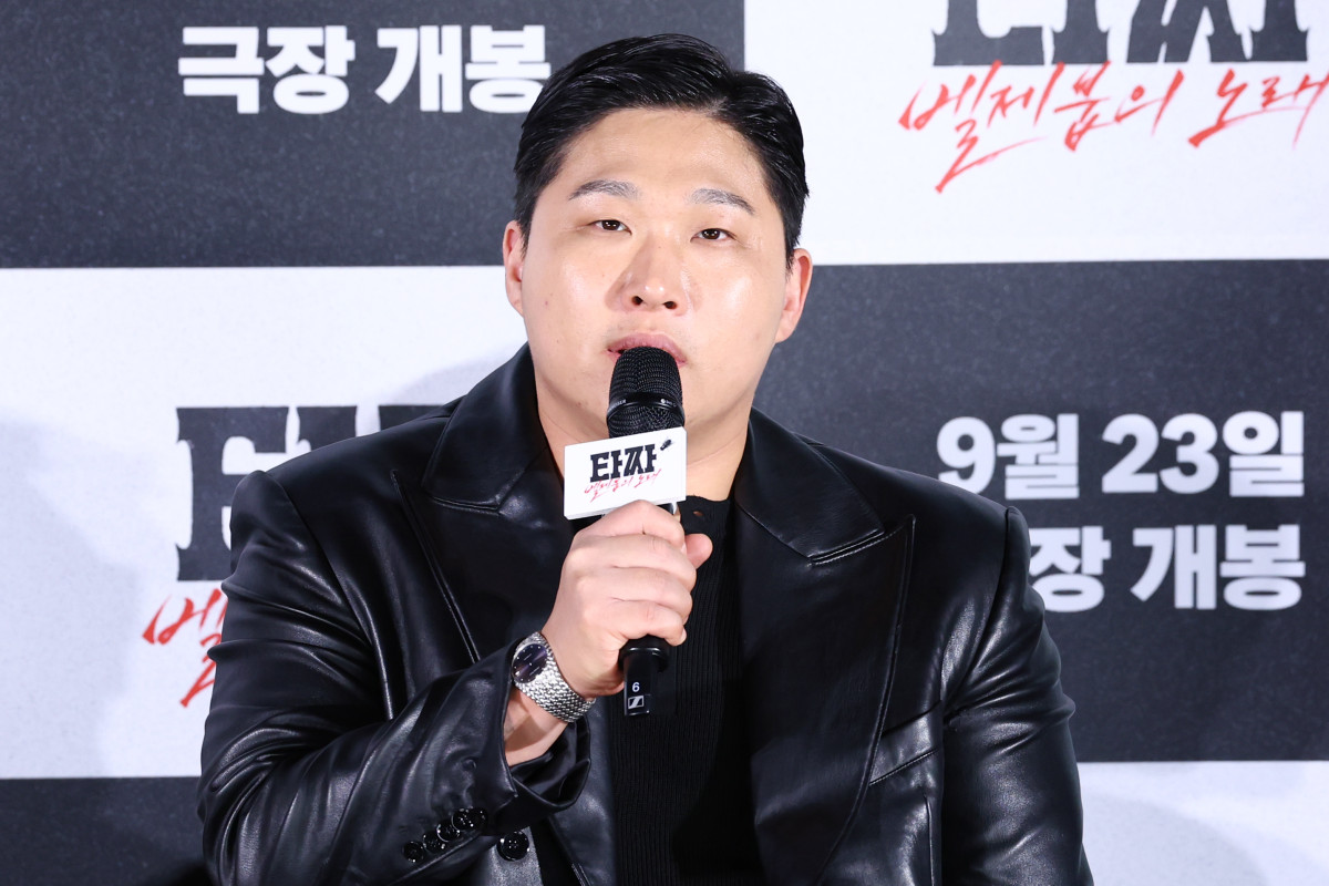 ▲배우 문지훈(스윙스)이 18일 서울 용산구 CGV용산아이파크몰에서 열린 영화 '타짜: 벨제붑의 노래' 제작보고회에서 인사말을 하고 있다. (연합뉴스)