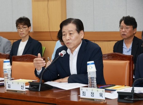 ▲김신 전남광주특별시 완도군수. (완도군)