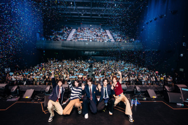 ▲뻔푸소년CIIU 데뷔 1주년 팬미팅(사진출처=JYP CHINA)