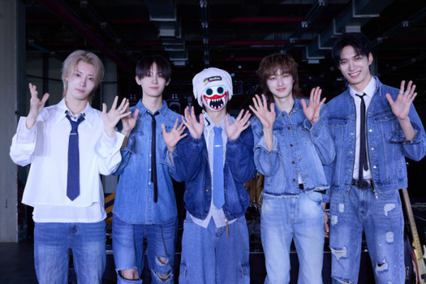 ▲하츠웨이브(사진출처=카카오엔터테인먼트)