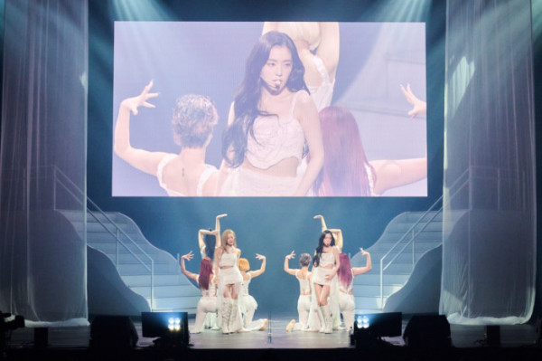 ▲레드벨벳 아이린&슬기 후쿠오카 공연(사진출처=SM엔터테인먼트)