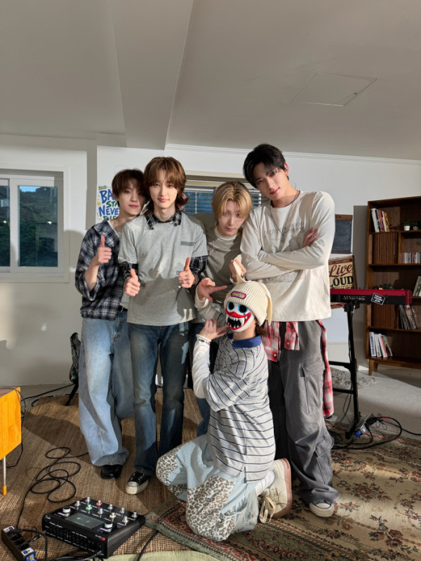 ▲하츠웨이브(사진출처= 카카오엔터테인먼트)