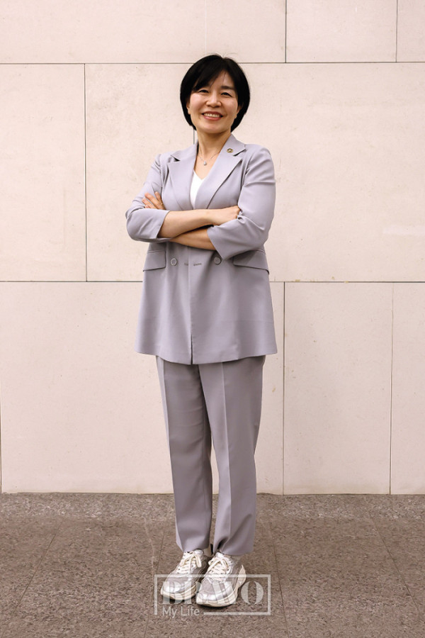 ▲현수엽 보건복지부 제1차관이 9일 서울 중구 정부스마트위크센터에서 브라보마이라이프와 인터뷰에 앞서 사진촬영을 하고 있다. 고성준 기자 joonko1@