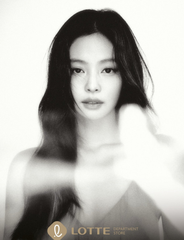 ▲제니(사진출처=롯데백화점)