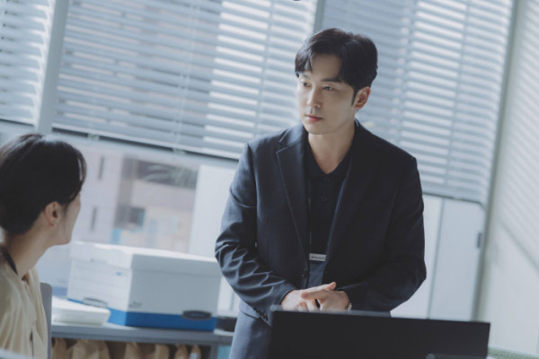 ▲‘로또 1등도 출근합니다’ 서현우(사진출처=티빙)