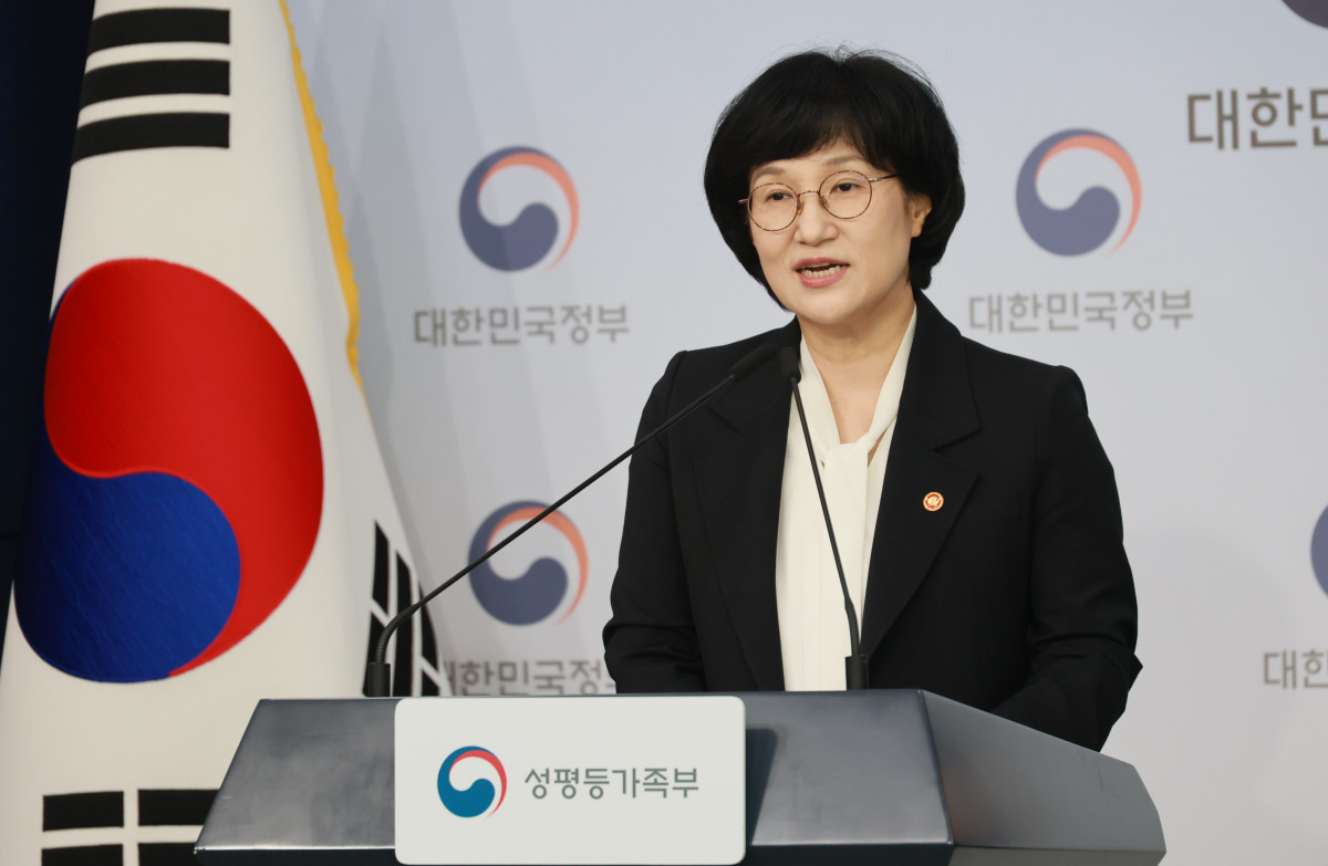 ▲원민경 성평등가족부 장관이 1일 정부서울청사에서 열린 성평등부 출범 1주년 브리핑에서 발언하고 있다. (사진=성평등가족부)