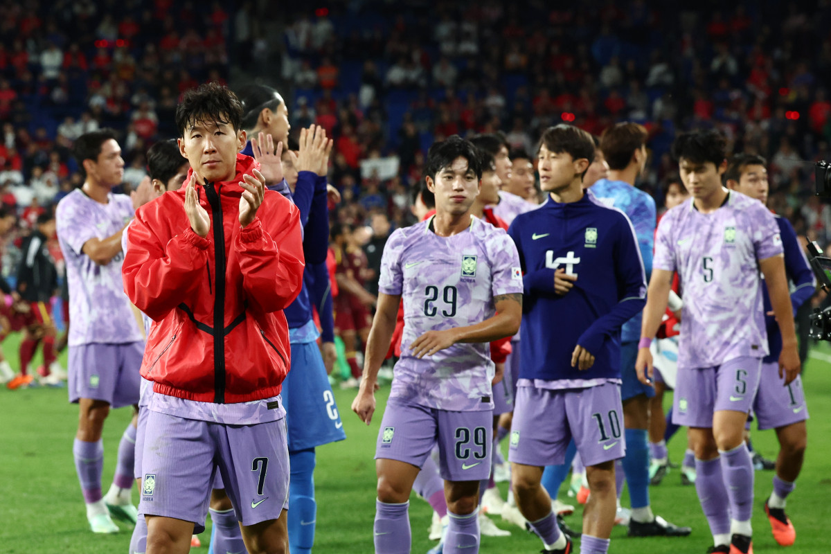 ▲2일 울산 문수월드컵경기장에서 열린 하나은행 초청 축구 국가대표팀 친선경기 대한민국 대 베네수엘라 경기를 무승부로 마친 손흥민 등 한국 선수들의 모습.