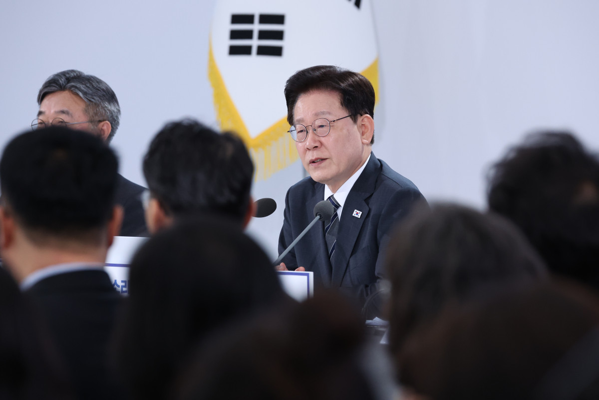 ▲이재명 대통령이 2일 세종특별자치시에서 열린 민원혁신 사례보고회에서 모두발언을 하고 있다. 사진=연합뉴스