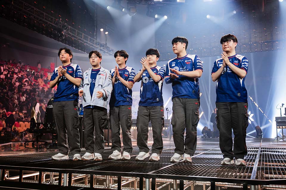 ▲플레이오프에서 ‘디펜딩 챔피언’ NRG 상대하는 T1. (사진제공=라이엇게임즈)