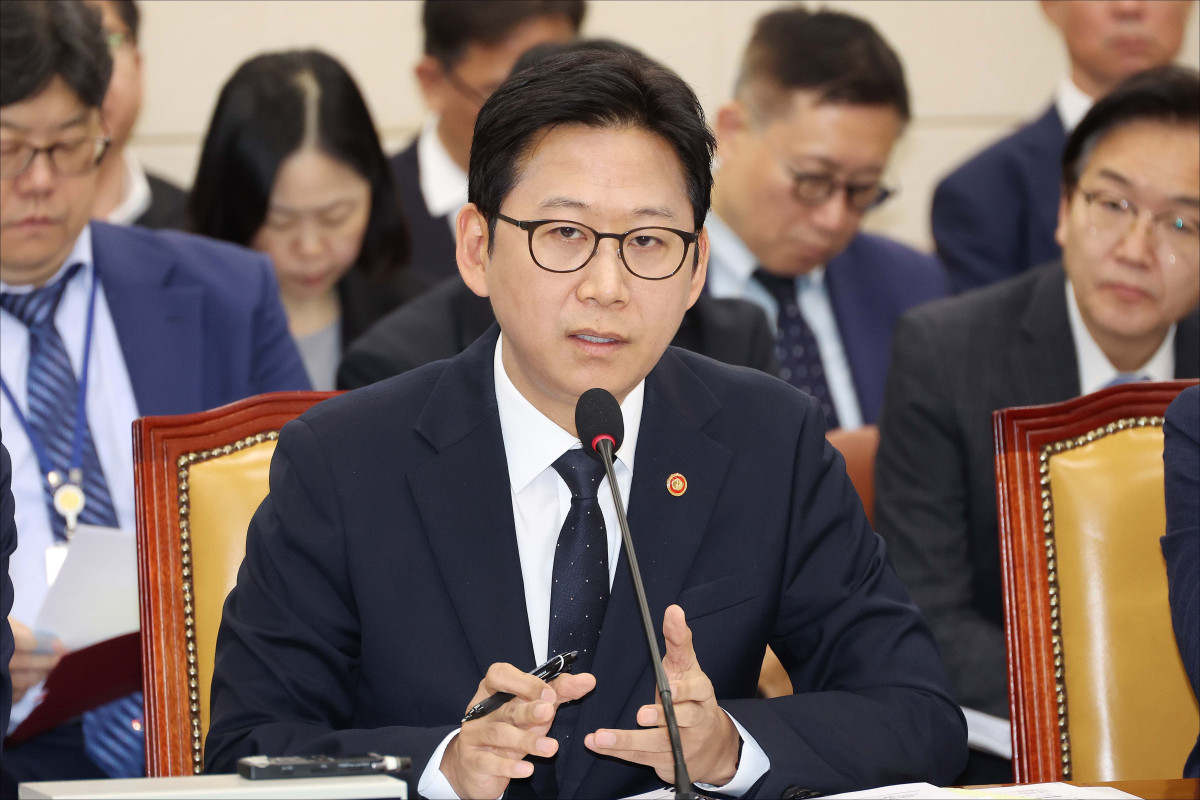 ▲배경훈 부총리 겸 과학기술정보통신부 장관이 6일 서울 여의도 국회에서 열린 과학기술정보통신부 등에 대한 국정감사에서 의원 질의에 답하고 있다. 신태현 기자 holjjak@
