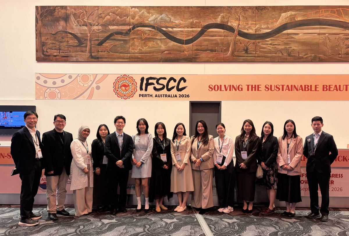 ▲9월 28일부터 10월 1일(현지시간)까지 호주 퍼스에서 진행된 IFSCC 2026에 참가한 코스맥스 연구원들의 모습 (사진제공=코스맥스)