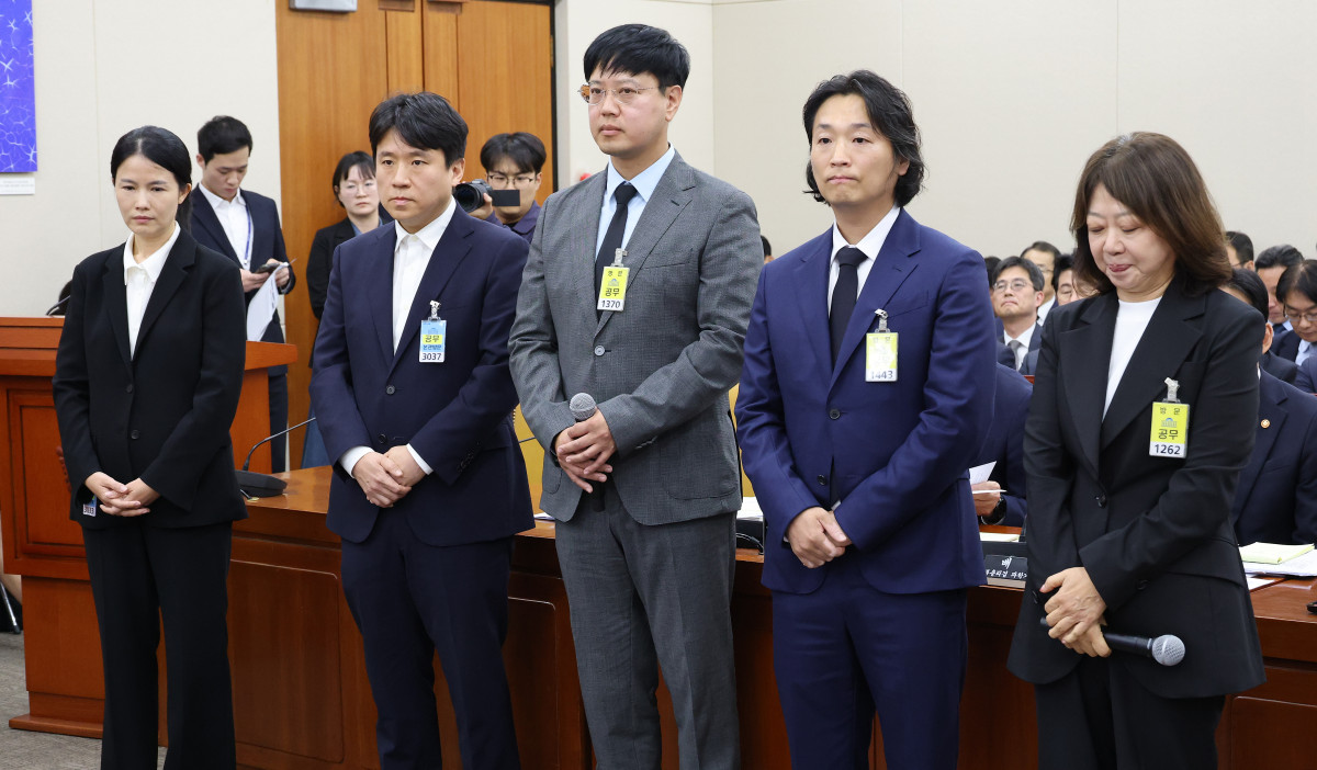 ▲최주희 티빙 대표, 김정훈 우아한형제들 CISO, 임한욱 토스페이먼츠 CEO, 홍승일 강남언니 CEO, 박수경 듀오 대표이사가 6일 국회 과방위 국정감사에 출석해 있다. (연합)