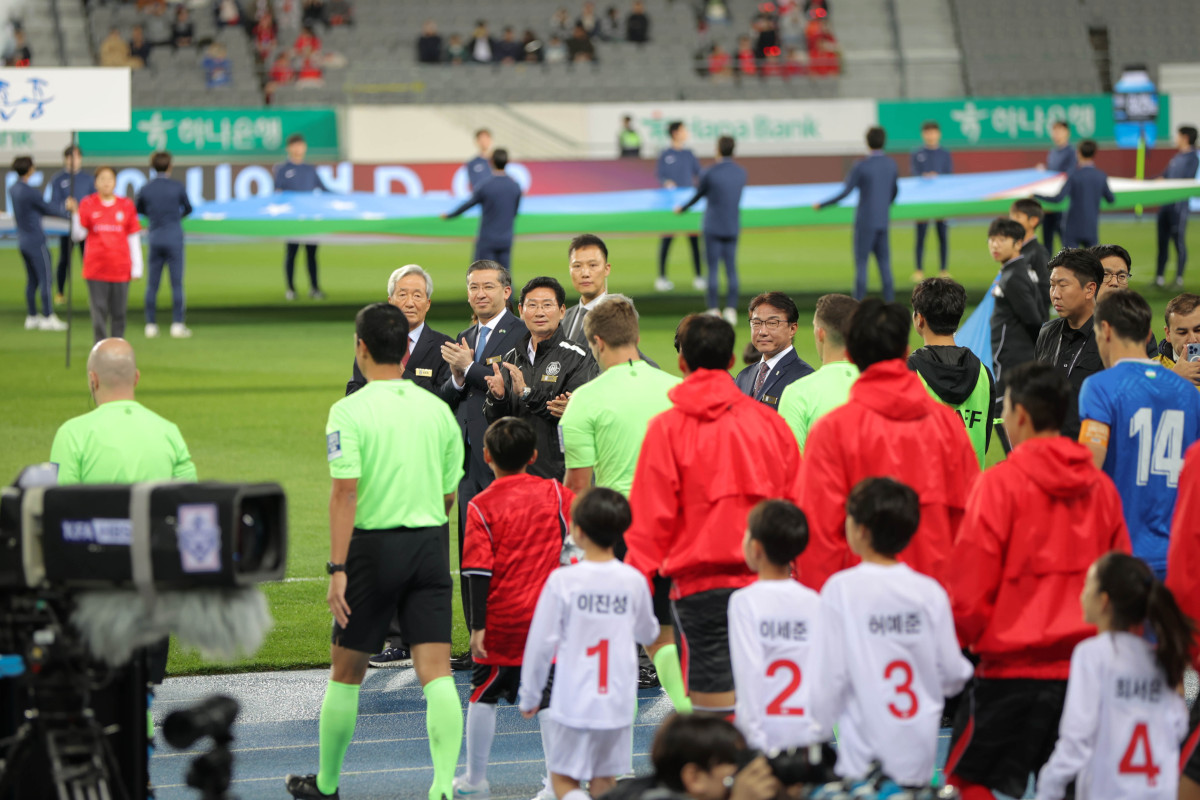 ▲손흥민이 A매치 통산 59호골로 한국 남자축구 최다골 기록을 새로 쓴 6일 용인미르스타디움에서 대한민국과 우즈베키스탄의 국가대표 친선경기가 열리고 있다. (용인특례시)