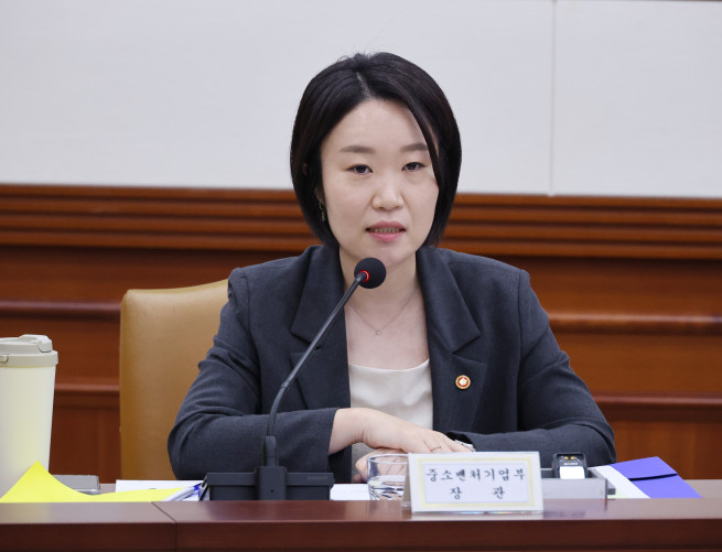 ▲이소영 중소벤처기업부 장관이 1일 서울 종로구 정부서울청사에서 열린 비상경제본부회의 겸 경제관계장관회의에서 발언하고 있다. 2026.10.1 (연합뉴스)