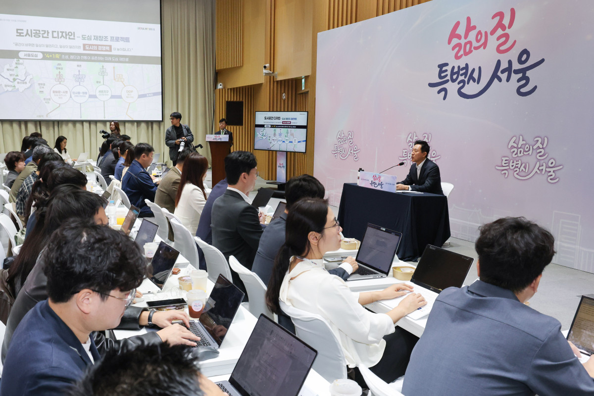 ▲오세훈 서울시장이 7일 서울시청에서 열린 취임 100일 기자간담회에서 취재진의 질문에 답변하고 있다. (연합뉴스)
