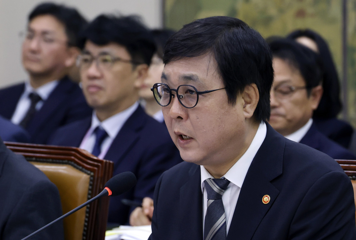 ▲최휘영 문화체육관광부 장관이 7일 국회 문화체육관광위원회에서 열린 문화체육관광부에 대한 국정감사에서 의원 질의에 답하고 있다. (연합뉴스)