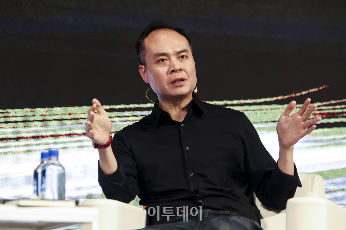 ▲잭 후인 AMD 수석부사장이 7일 서울 용산구 서울 드래곤시티 그랜드볼룸 한라홀에서 열린 'AMD 게이머 데이' 행사에서 발언하고 있다. 고성준 기자 joonko1@