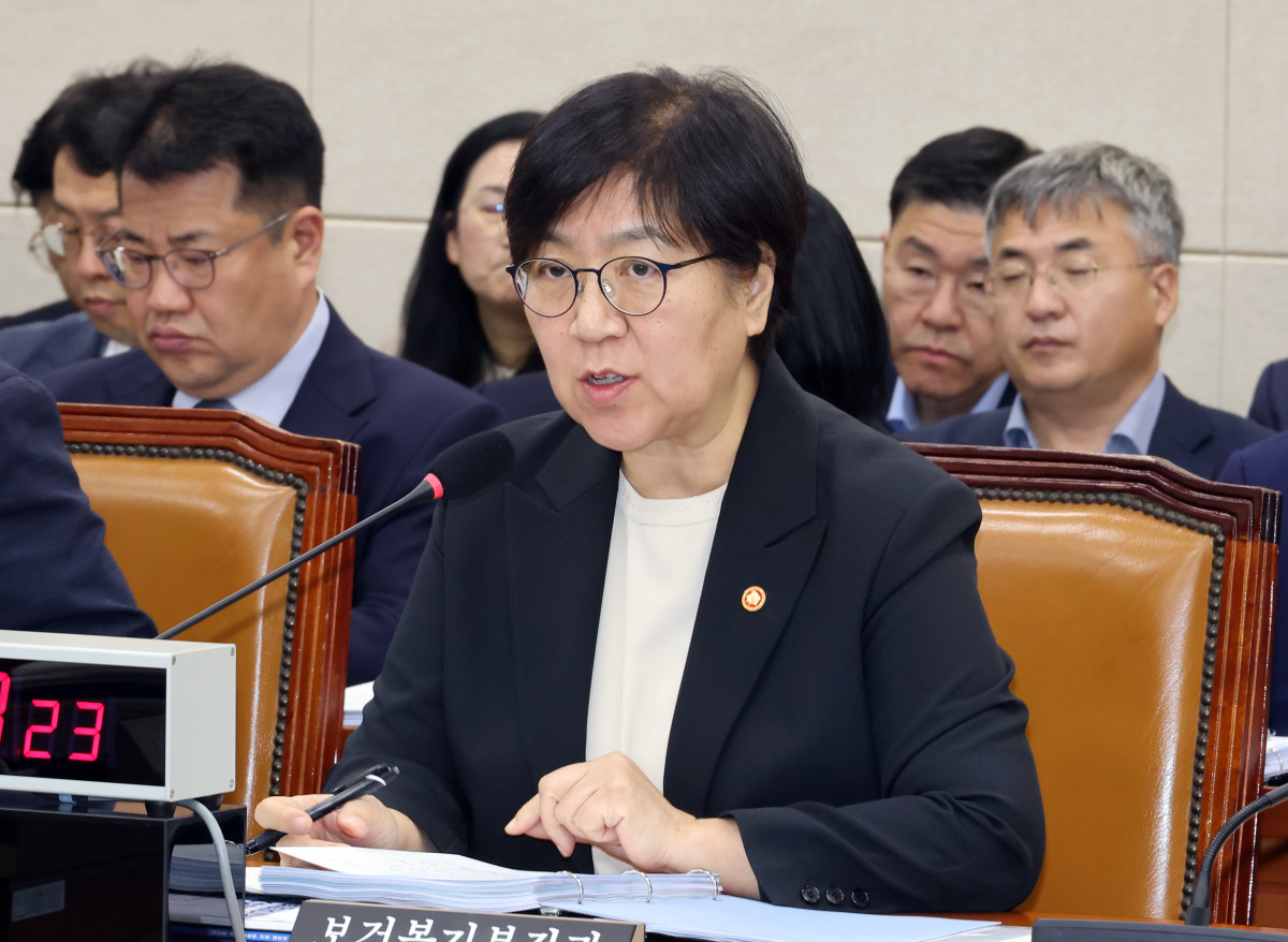▲정은경 보건복지부 장관이 7일 국회에서 열린 보건복지위원회 국정감사에서 의원들의 질의에 답하고 있다. (연합뉴스)