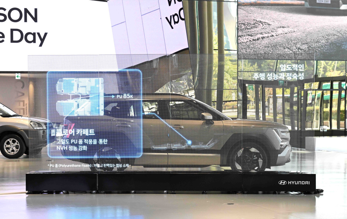 ▲디 올 뉴 투싼 테크·익스피리언스 데이에 전시된 디 올 뉴 투싼 기술 소개 LED 패널 전시물 (사진=현대자동차)