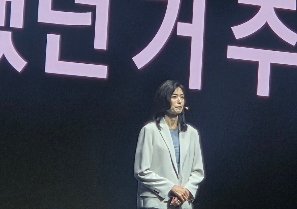 ▲정신아 카카오 대표가 13일 경기도 용인 카카오AI캠퍼스에서 열린 연례 개발자 행사 ‘이프 카카오’에서 기조연설을 하고 있다. (이투데이DB)