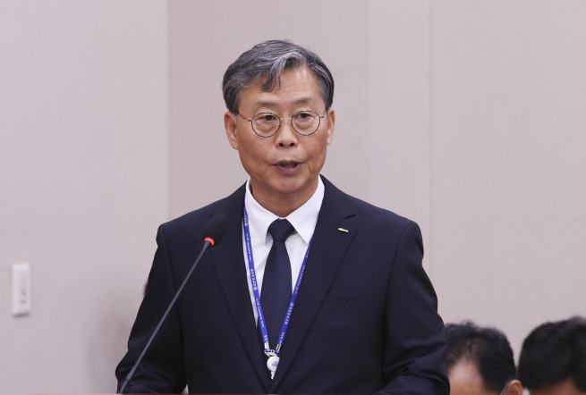 ▲김태승 한국철도공사 사장이 13일 오전 서울 여의도 국회에서 열린 국토교통위원회 국정감사에서 업무보고를 하고 있다. (뉴시스)