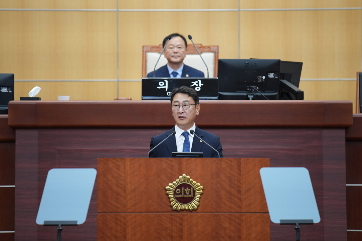 ▲제432회 임시회 도정질문에서 김창현 의원이 발언하고 있는 모습. (사진제공= 전북특별자치도의회)