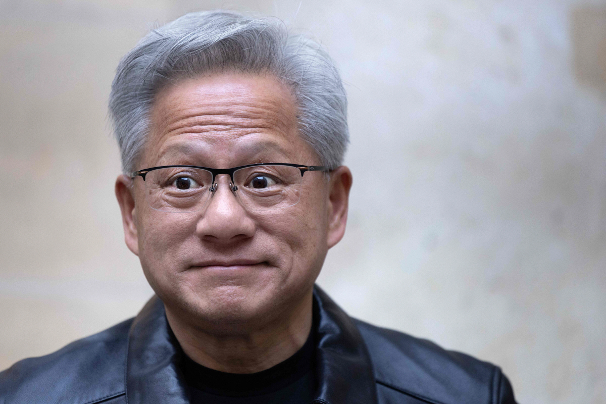 ▲젠슨 황 엔비디아 최고경영자(CEO)가 13일(현지시간) 파리에서 기자회견을 열고 있다. 파리/AFP연합뉴스