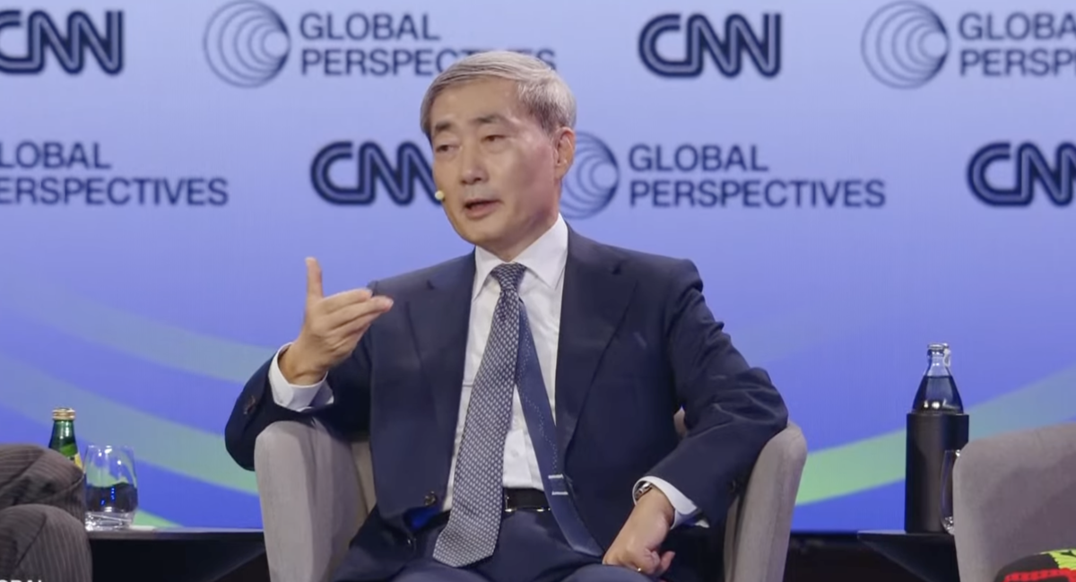 ▲신현송 총재가 14일 태국 방콕 국제통화기금(IMF) 연차총회와 연계된 CNN ‘글로벌 퍼스펙티브(Global Perspectives)’ 패널토론에 참석해 발언하고 있다. (IMF 유튜브 캡쳐)