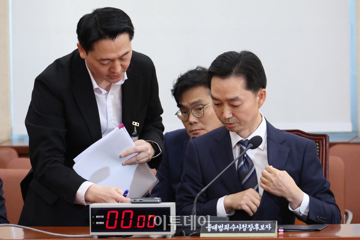 ▲김지용 중대범죄수사청장 후보자가 14일 서울 여의도 국회 행정안전위원회에서 열린 인사청문회에 참석하고 있다. 고이란 기자 photoeran@