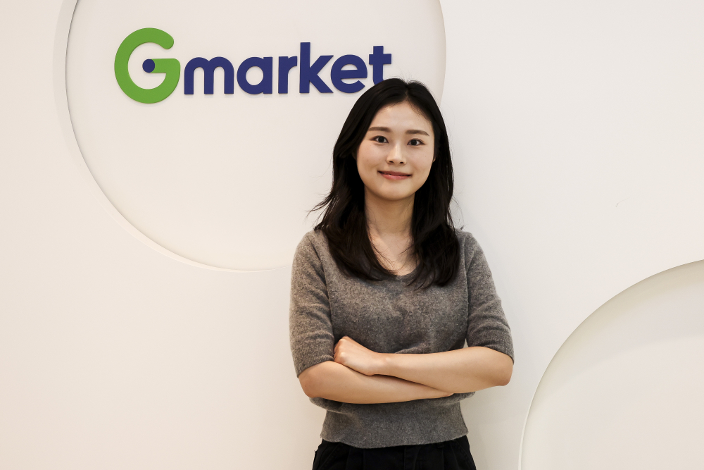 ▲유현지 G마켓 AM 3팀 매니저가 6일 오후 서울 강남구 강남파이낸스센터에서 이투데이와 인터뷰에 앞서 사진촬영을 하고 있다. 고성준 기자 joonko1@