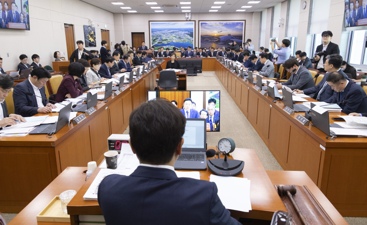 ▲15일 국회 국토교통위원회에서 한국부동산원ㆍ한국주택보증공사 등 부동산과 국토 개발 관련 기관의 국정감사가 열리고 있다. 2026.10.15 (사진=연합뉴스)