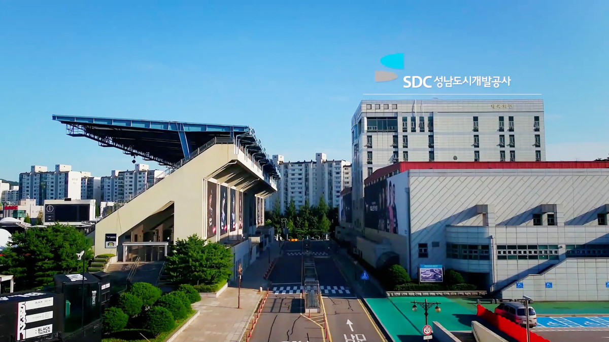 ▲성남도시개발공사 전경. 공사는 김만배 씨가 배우자에게 증여한 것으로 파악한 22억원에 대해 사해행위취소소송을 제기하고 수원시 권선구 소재 배우자 명의 토지에 가압류를 신청한다. (성남시)