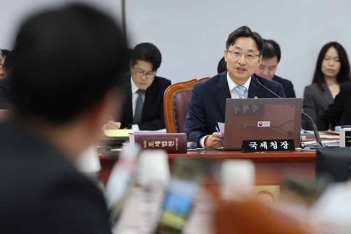 ▲임광현 국세청장이 13일 세종시 정부세종2청사에서 열린 국회 재정경제기획위원회의 국세청에 대한 국정감사에서 국민의힘 박수영 의원의 질의에 답하고 있다. (연합뉴스)