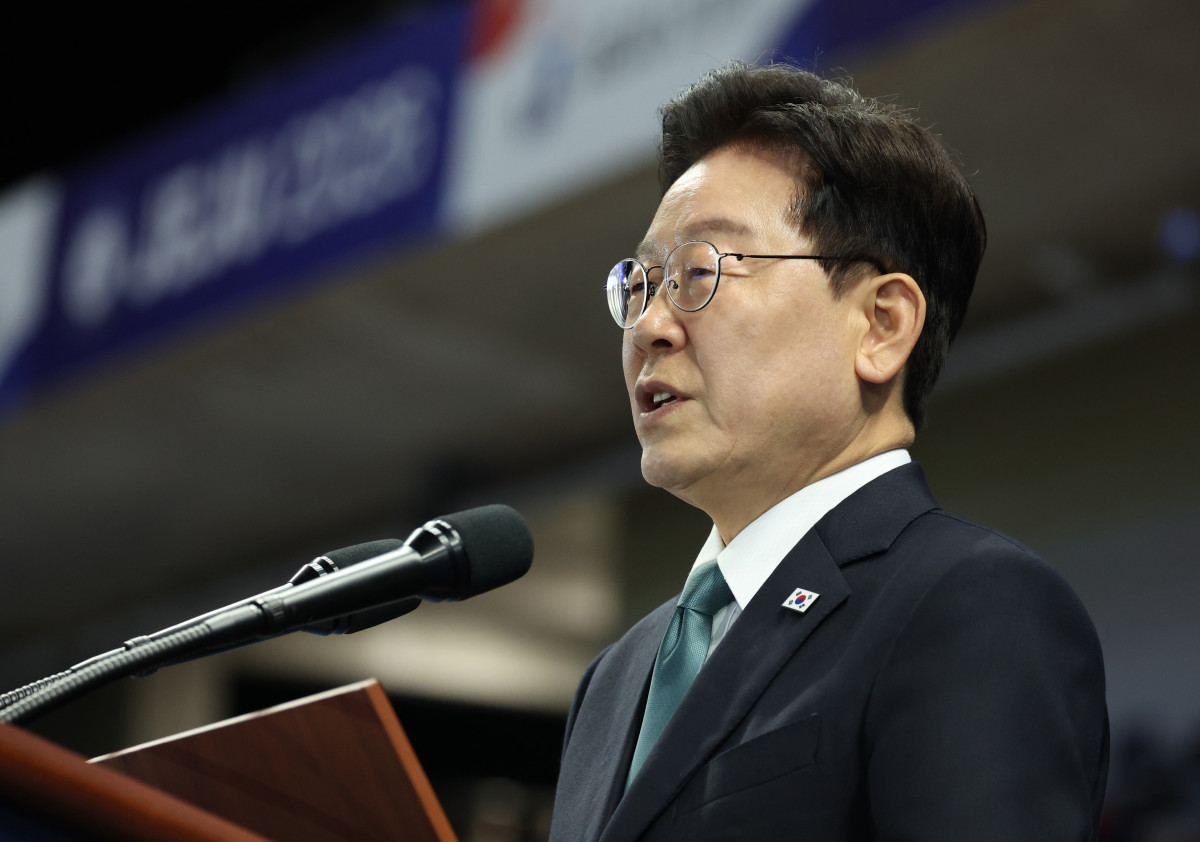 ▲이재명 대통령이 16일 제주 서귀포시 제주월드컵경기장에서 열린 제107회 전국체육대회 개회식에서 기념사를 하고 있다. (연합뉴스)