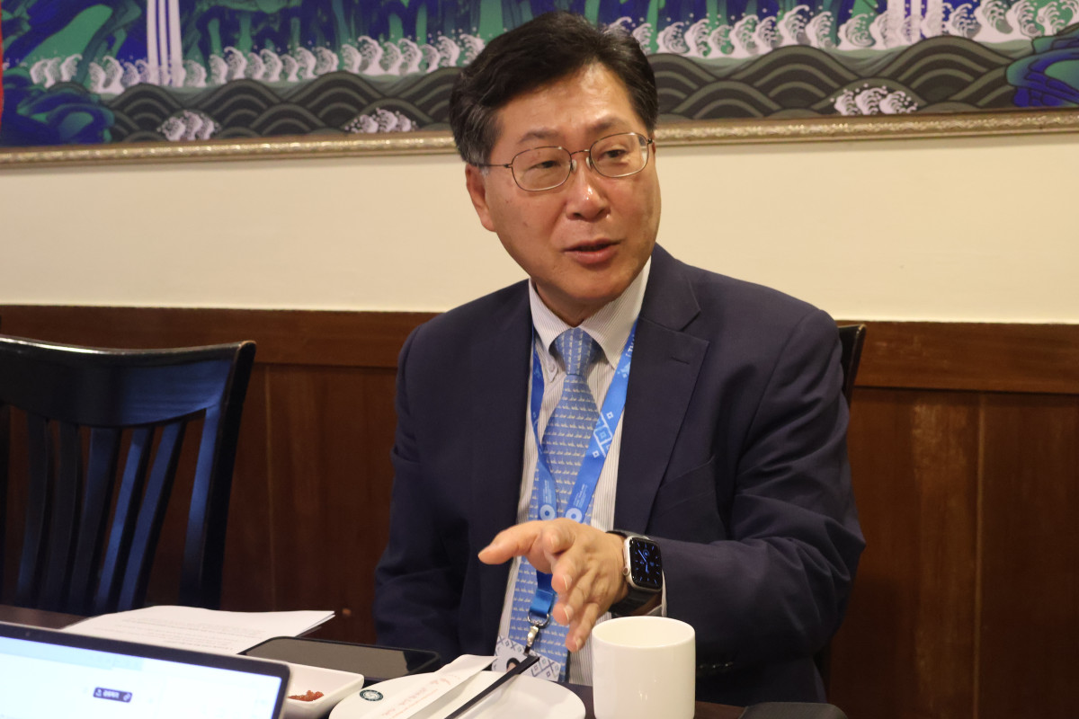 ▲최지영 국제통화기금(IMF) 이사가 15일(현지시간) 태국 방콕의 한 식당에서 가진 재정경제부 동행기자단 간담회에서 발언하고 있다. (재정경제부)