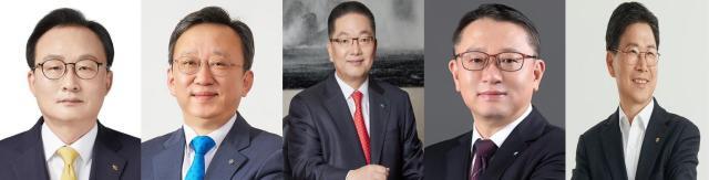 ▲(왼쪽부터) 이환주 KB국민은행장, 정상혁 신한은행장, 이호성 하나은행장, 정진완 우리은행장, 강태영 NH농협은행장. (각 금융사)