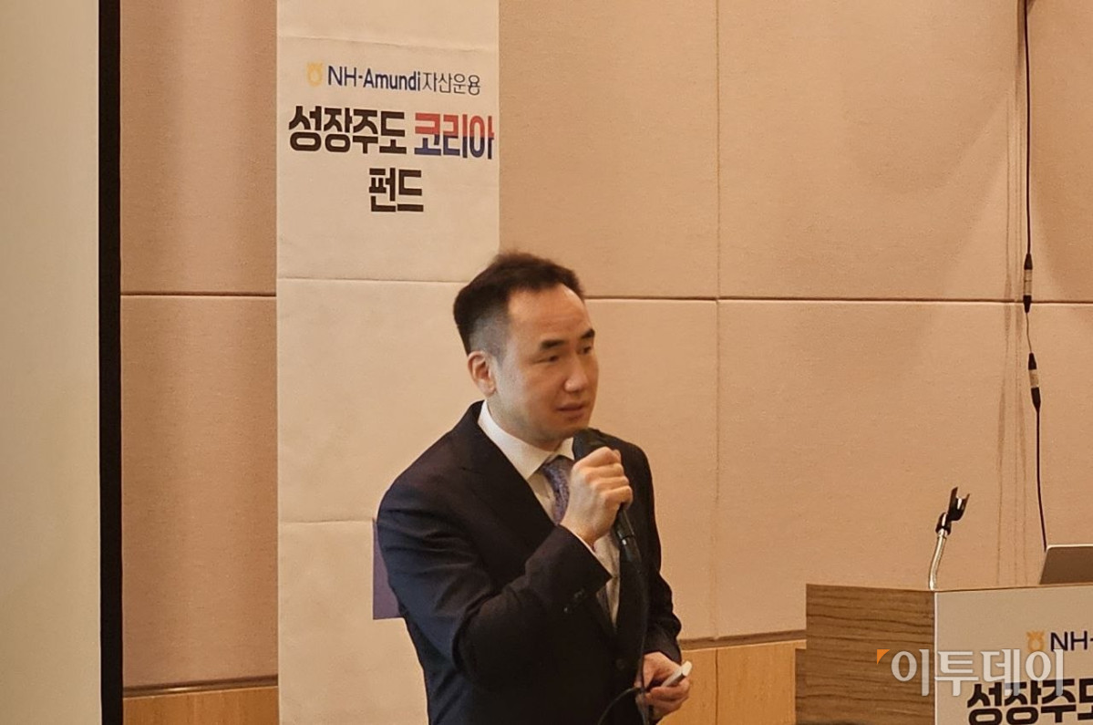 ▲19일 서울 여의도 FKI타워에서 열린 '성장주도 코리아 펀드' 출시 1주년 간담회에서 박진호 NH-아문디(Amundi)자산운용 주식운용부문장이 발언하고 있다. (박정호 기자 godot@)