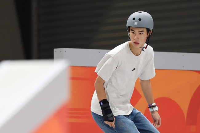 ▲지난달 27일 일본 아이치현 도코나메 아이치 스카이 엑스포에서 열린 2026 아이치·나고야 아시안게임 스케이트보드 남자 스트리트 결승전에 진출한 한국 강준이가 런 세 번째 시도를 펼치고 있다. 강준이는 이날 금메달을 목에 걸었다. (연합뉴스)