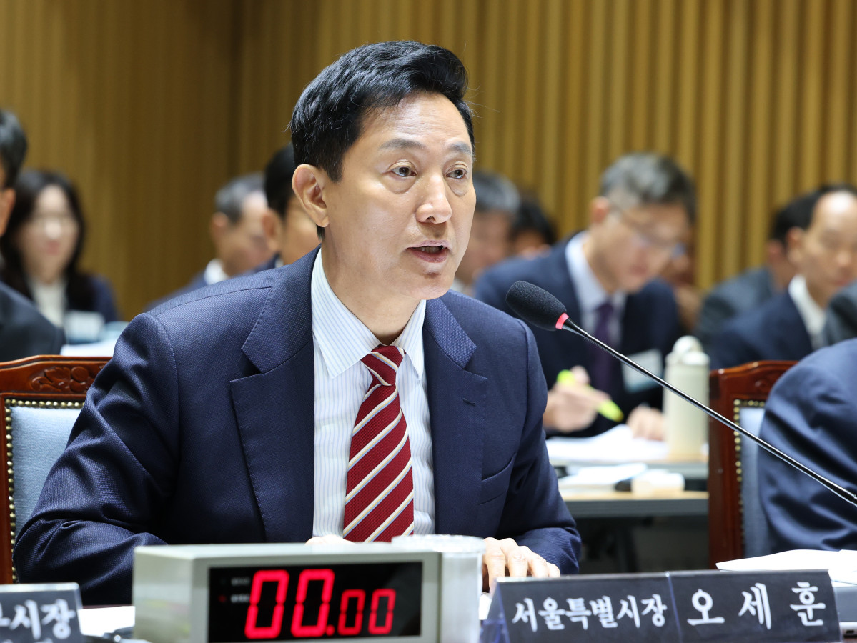 ▲오세훈 서울시장이 19일 오전 서울 중구 서울시청에서 열린 국회 국토교통위원회 서울시 국정감사에 참석해 의원들의 질의에 답하고 있다. (뉴시스)