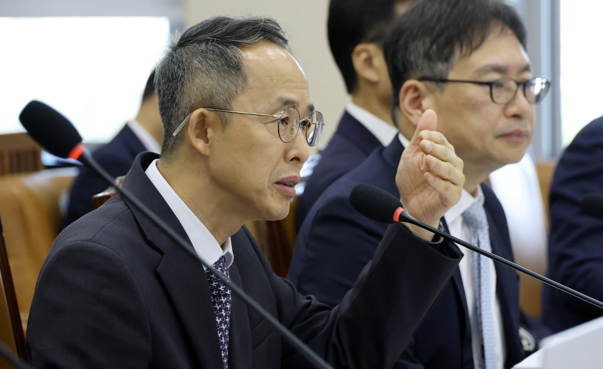 ▲황기연 한국수출입은행장이 20일 국회 재정경제기획위원회에서 열린 한국수출입은행 등에 대한 국정감사에서 의원 질의에 답하고 있다. (사진제공=연합뉴스)
