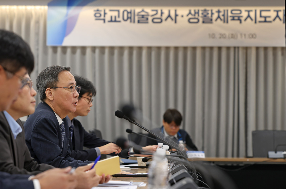 ▲김영수 문화체육관광부 제1차관이 20일 서울 종로구 국립현대미술관 서울관 대회의실에서 열린 학교예술강사·생활체육지도자 노정협의체 출범 기념 간담회에서 인사말을 하고 있다. (사진제공=문체부)