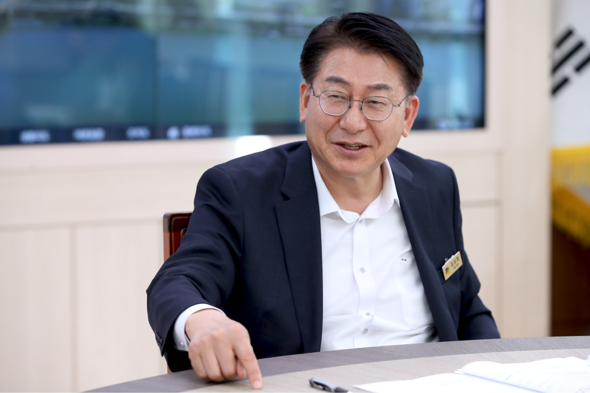 ▲유보화 서울특별시 성동구청장이 20일 구청장 집무실에서 이투데이와 인터뷰를 갖고 있다. (사진 제공 = 서울 성동구)