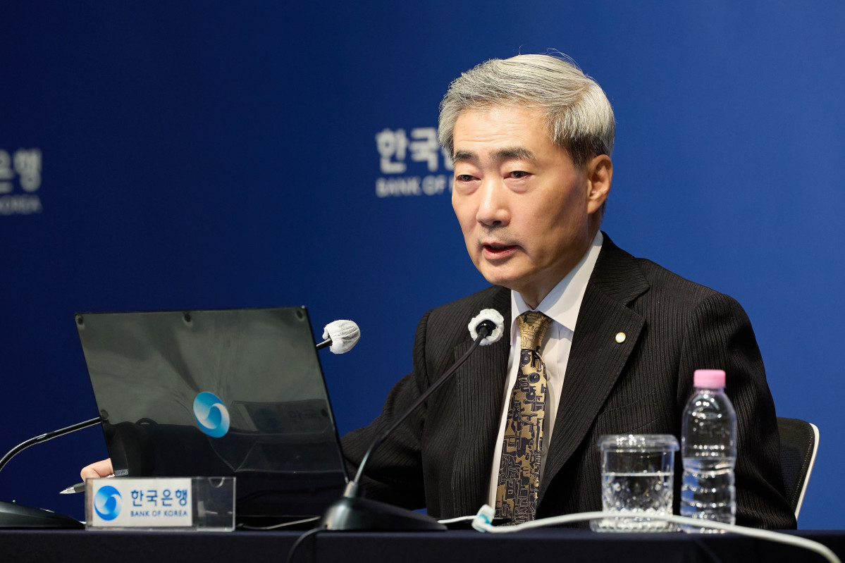 ▲신현송 총재가 22일 금통위 직후 기자간담회에서 답변하고 있다. (사진제공=한국은행)