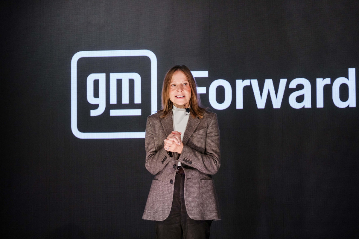 ▲메리 바라 제너럴모터스 회장이 21일(현지시간) 미국 뉴욕에서 열린 ‘GM Forward’ 행사에서 차량 미래 기술 비전에 대해 발표하고 있다. (사진=제너럴모터스)