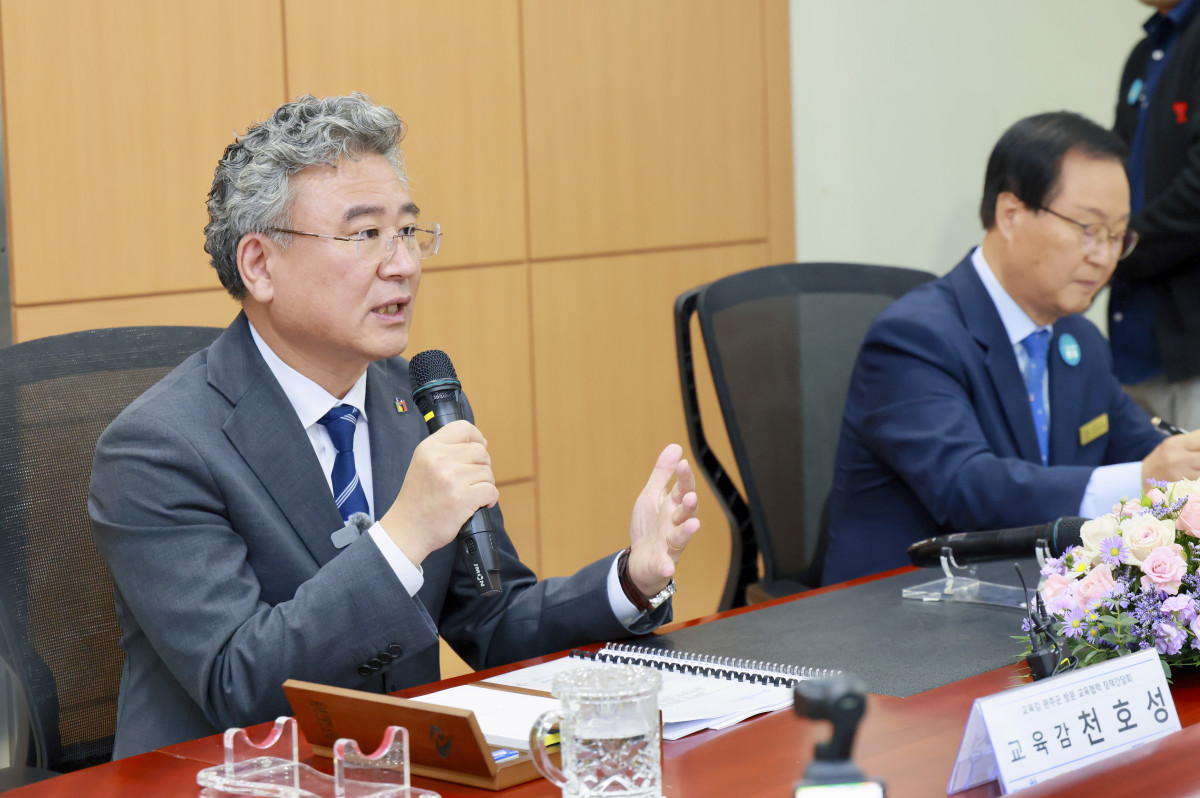▲천호성 전북교육감이 22일 완주군청에서 열린 교육협력 정책간담회에서 지역 교육현안에 대해 발언하고 있다. (사진제공=전북특별자치도교육청)