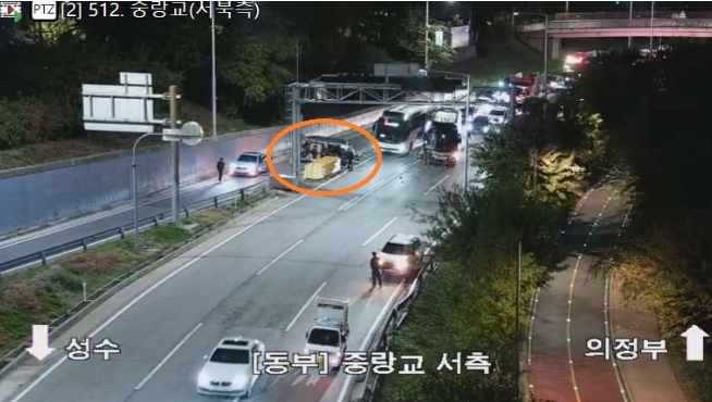 ▲[속보] 동부간선도로 중랑교 진출램프 전도사고 발생 (출처=서울시 교통정보 시스템 TOPIS 캡처)