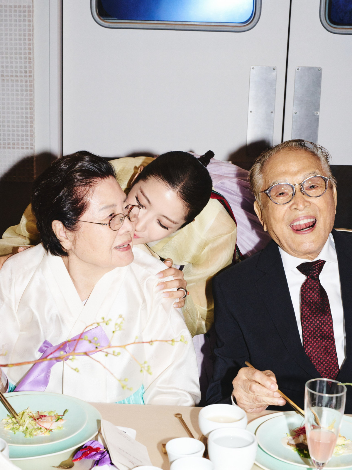 ▲외손녀 이재(가운데)와 함께한 신영균 부부.(이재 인스타그램)