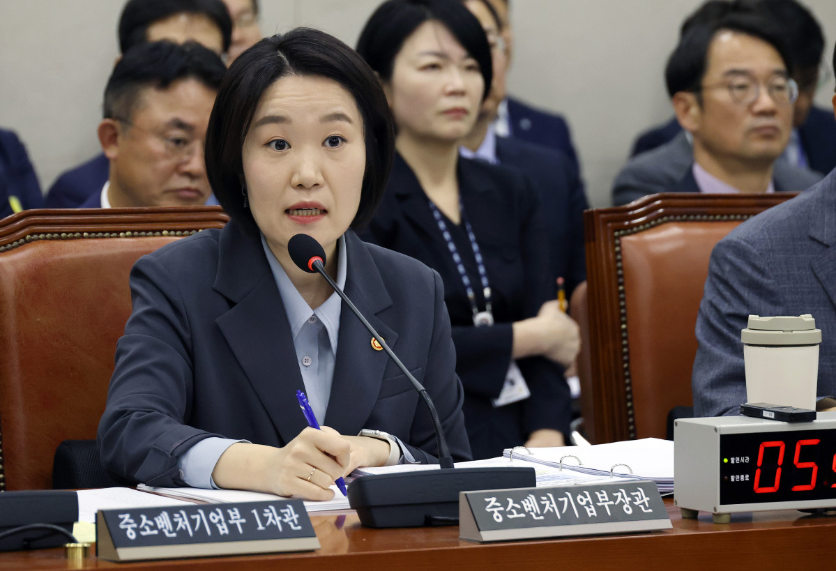 ▲이소영 중소벤처기업부 장관이 23일 국회 산업통상자원중소벤처기업위원회에서 열린 2026년도 종합 국정감사에 출석해 질의에 답하고 있다. 사진=연합뉴스
